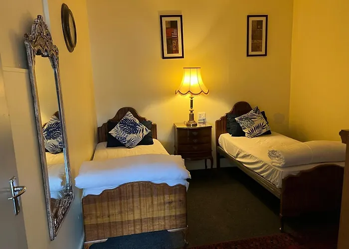 Afrite Rooms Goodwood